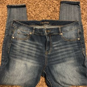 Woman’s Maurice’s brand jeggings size 18 regular